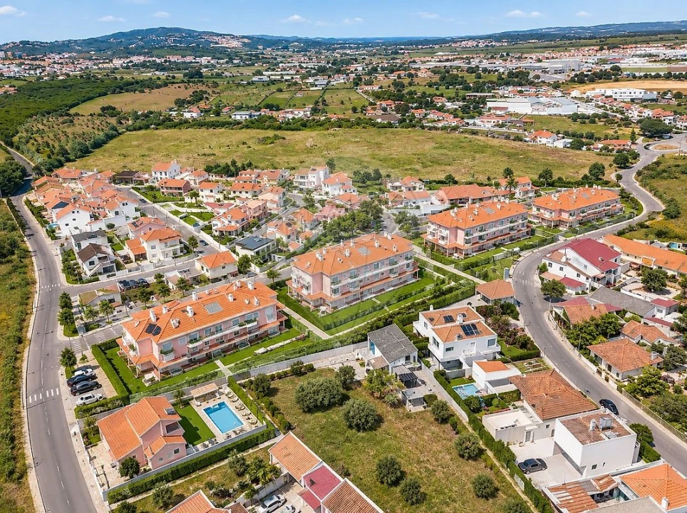 Apartamento T3 para Arrendamento em Carregado e Cadafais Foto 3