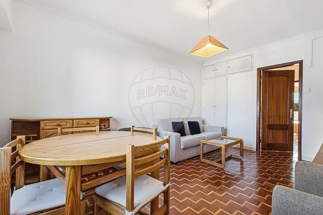 Apartamento T1 para Arrendamento em Carcavelos e Parede Foto 18