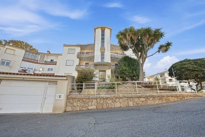 Apartamento T1 para Arrendamento em Carcavelos e Parede