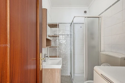Apartamento T1 para Arrendamento em Carcavelos e Parede