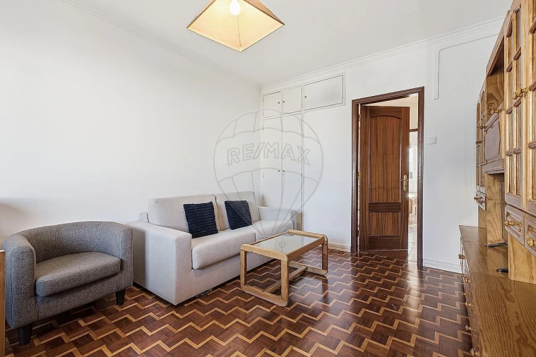 Apartamento T1 para Arrendamento em Carcavelos e Parede Foto 16