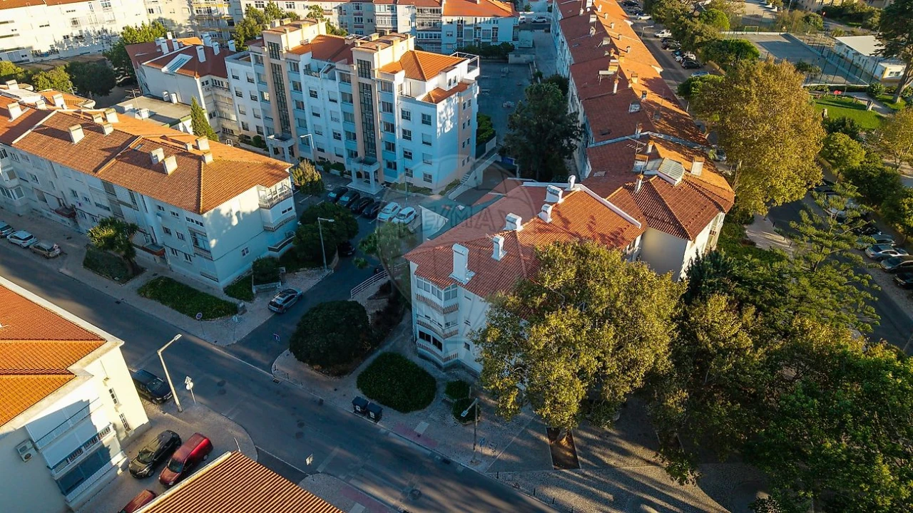 Apartamento T1 para Arrendamento em Carcavelos e Parede Foto 22