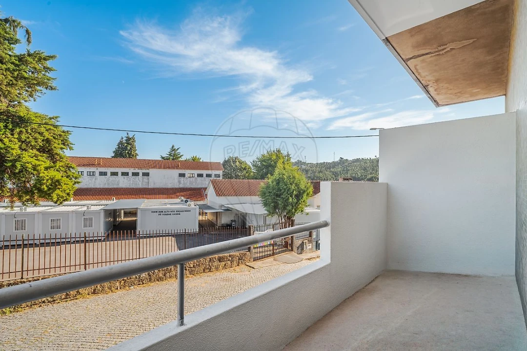 Apartamento T2 para Venda em Fânzeres e São Pedro da Cova Foto 12