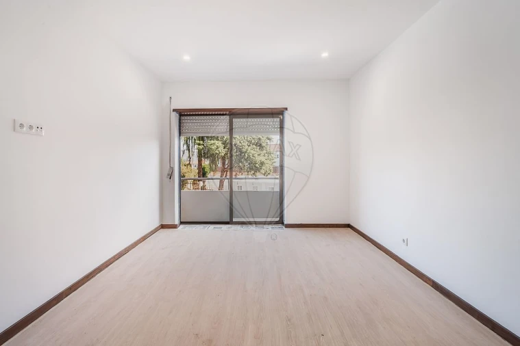 Apartamento T2 para Venda em Fânzeres e São Pedro da Cova Foto 8