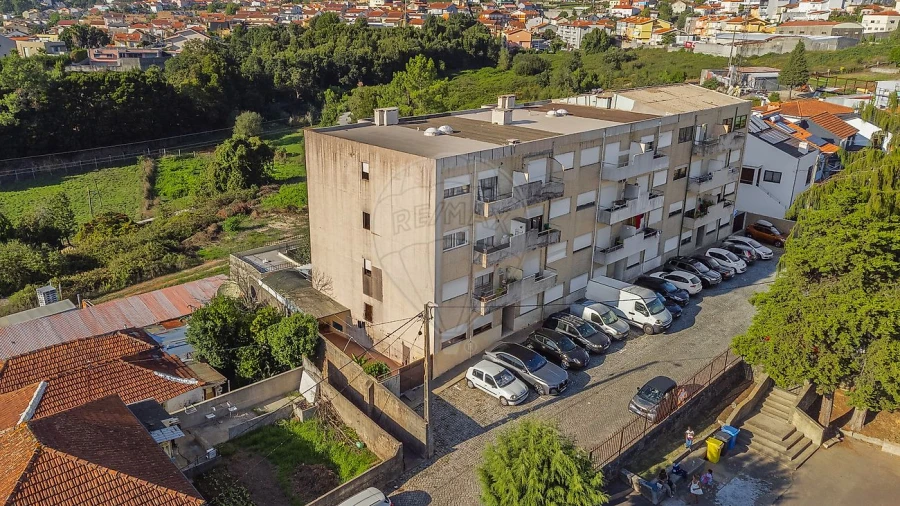 Apartamento T2 para Venda em Fânzeres e São Pedro da Cova Foto 2