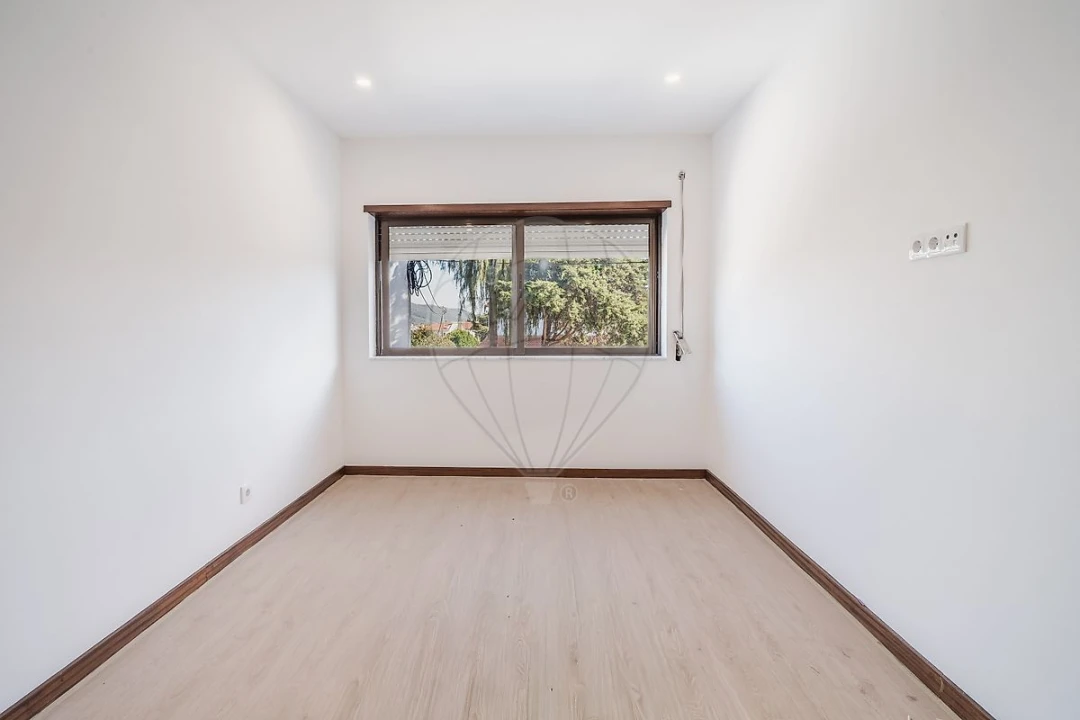 Apartamento T2 para Venda em Fânzeres e São Pedro da Cova Foto 5