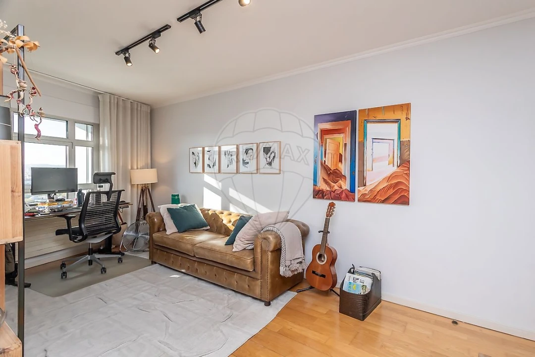 Apartamento T5 para Venda em Campolide Foto 28