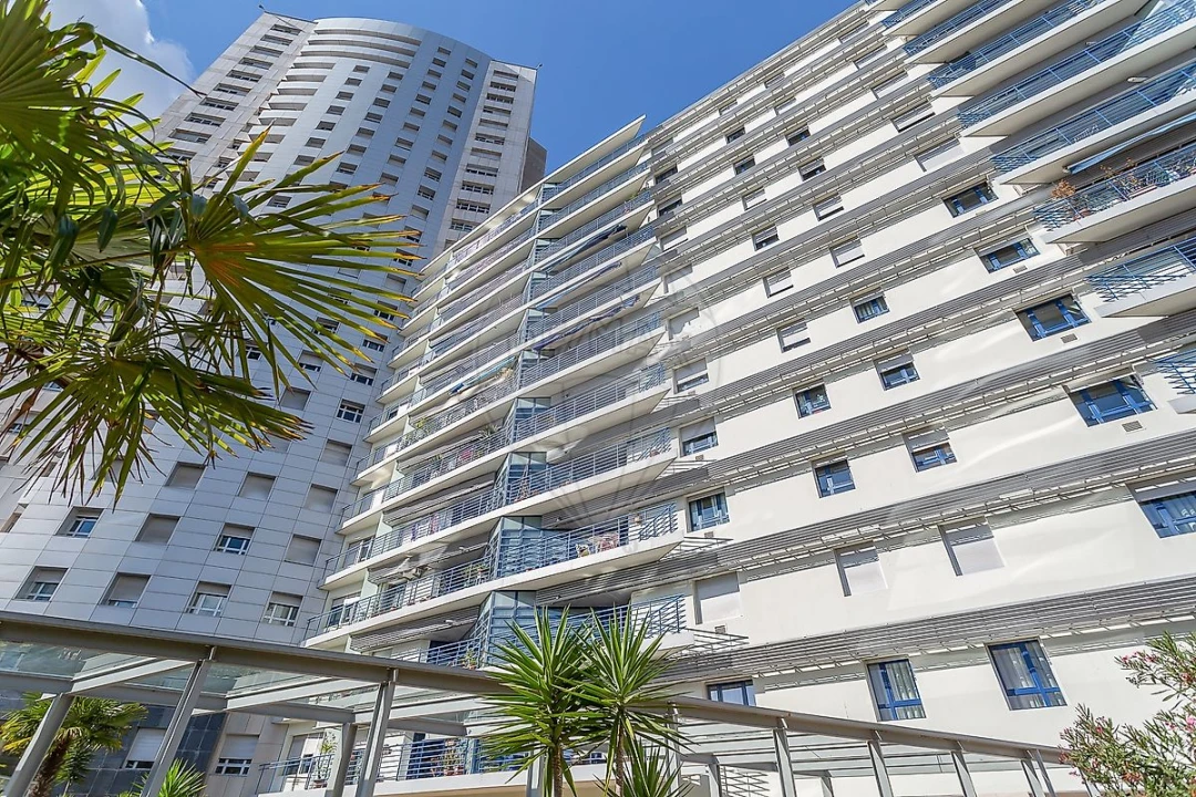 Apartamento T5 para Venda em Campolide Foto 36