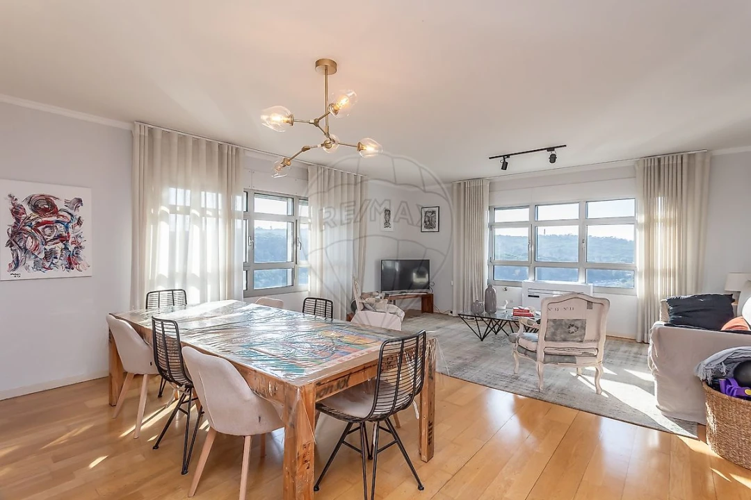 Apartamento T5 para Venda em Campolide Foto 26