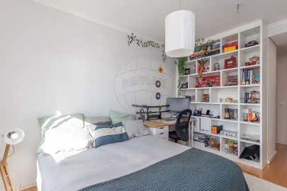 Apartamento T5 para Venda em Campolide