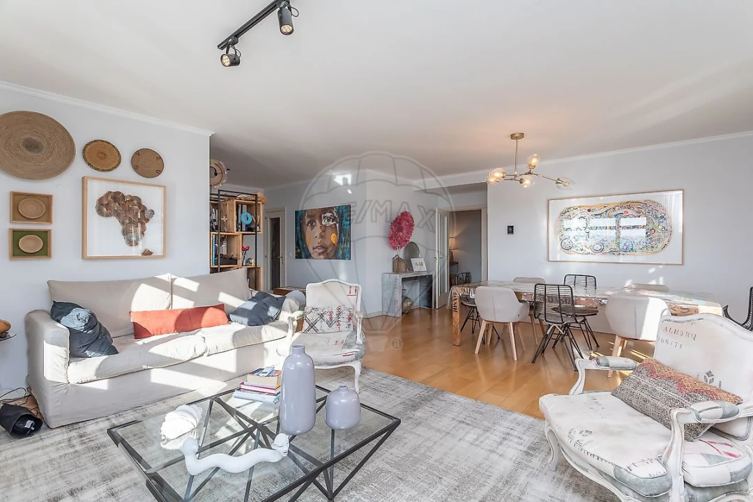 Apartamento T5 para Venda em Campolide Foto 25