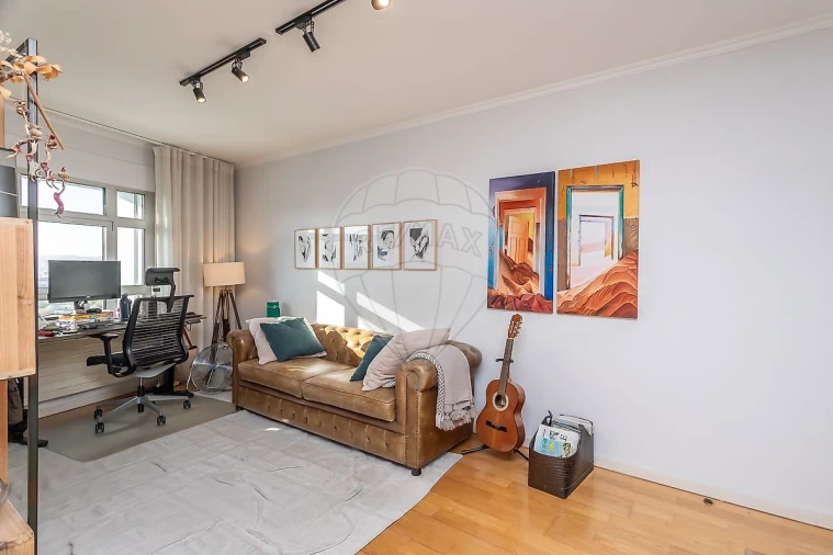 Apartamento T5 para Venda em Campolide Foto 28