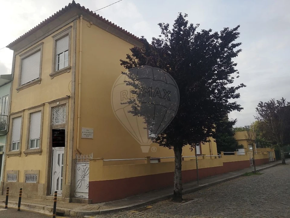 Prédio para Venda em São Mamede de Infesta e Senhora da Hora Foto 1