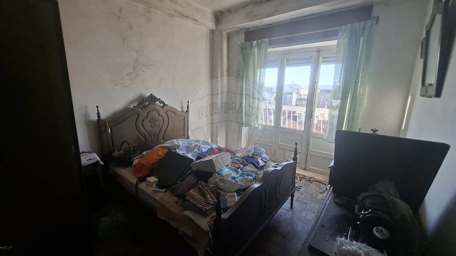 Apartamento T3 para Venda em Sé Nova, Santa Cruz, Almedina e São Bartolomeu Foto 6