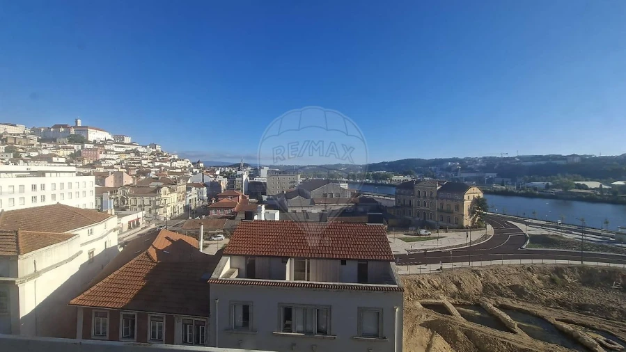 Apartamento T3 para Venda em Sé Nova, Santa Cruz, Almedina e São Bartolomeu Foto 8