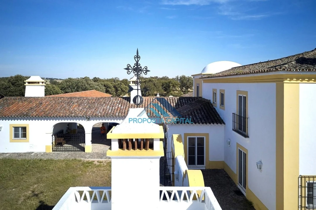 Moradia T5 para Venda em Monforte Foto 9