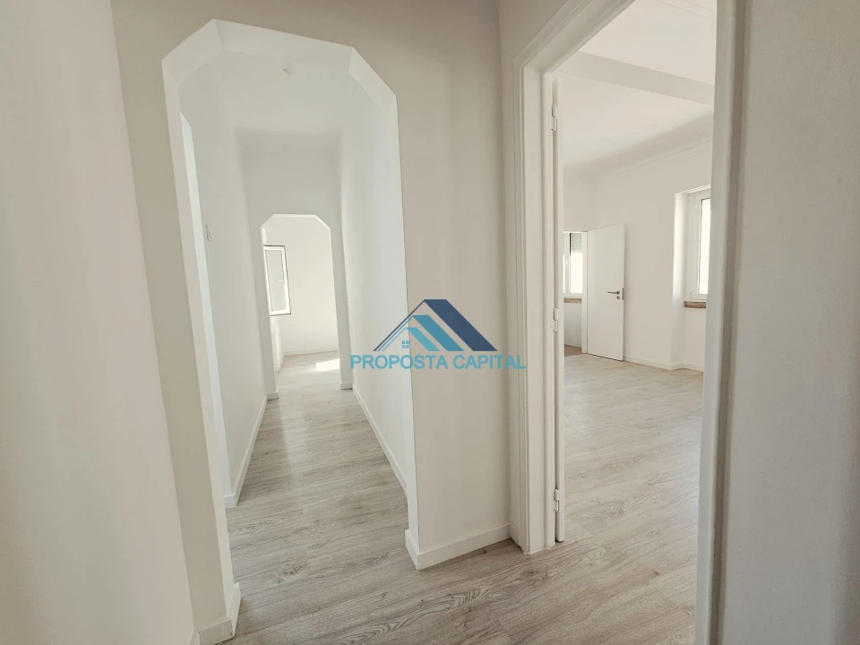 Apartamento T2 para Venda em São Vicente Foto 3