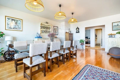 Apartamento T4 para Venda em Aldoar, Foz do Douro e Nevogilde