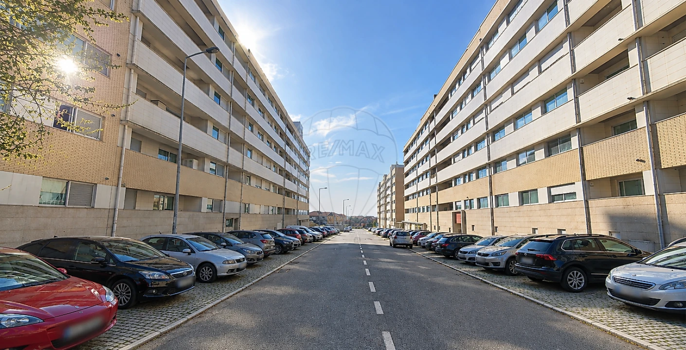 Apartamento T2 para Arrendamento em Pedrouços Foto 11