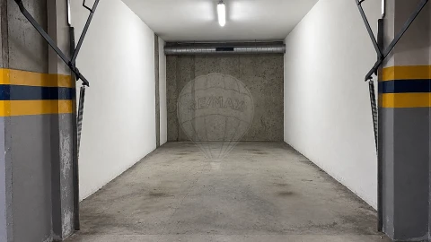 Apartamento T2 para Arrendamento em Pedrouços