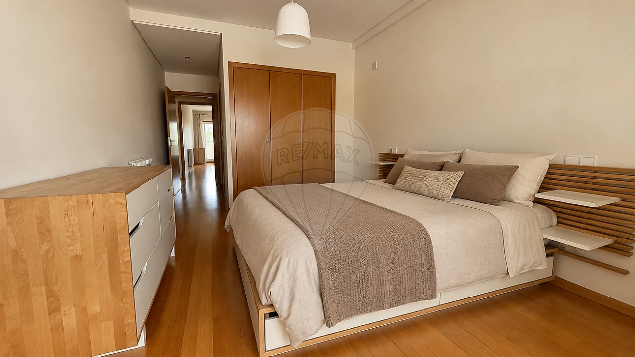 Apartamento T2 para Arrendamento em Pedrouços Foto 5