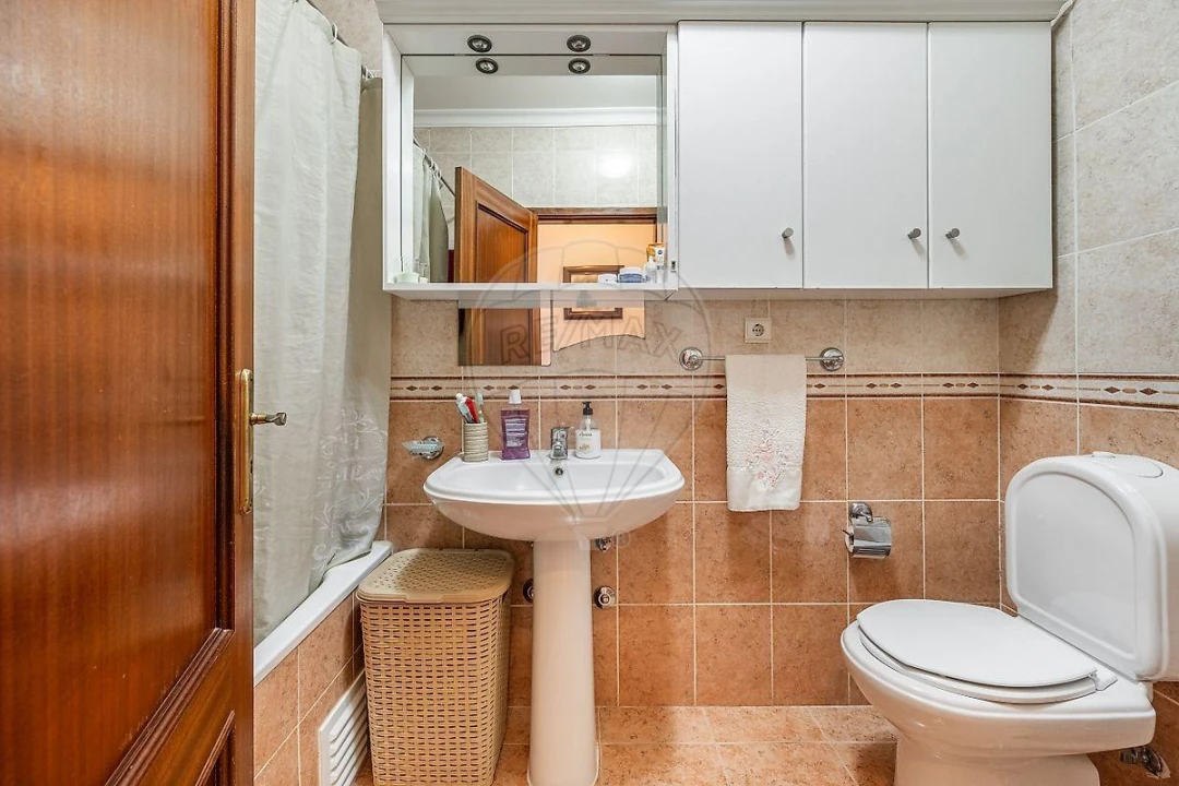 Apartamento T2 para Venda em Cristelos, Boim e Ordem Foto 14