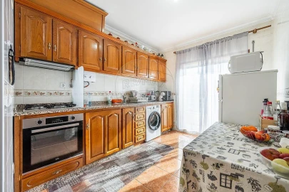 Apartamento T2 para Venda em Cristelos, Boim e Ordem