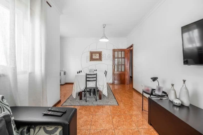 Apartamento T2 para Venda em Cristelos, Boim e Ordem
