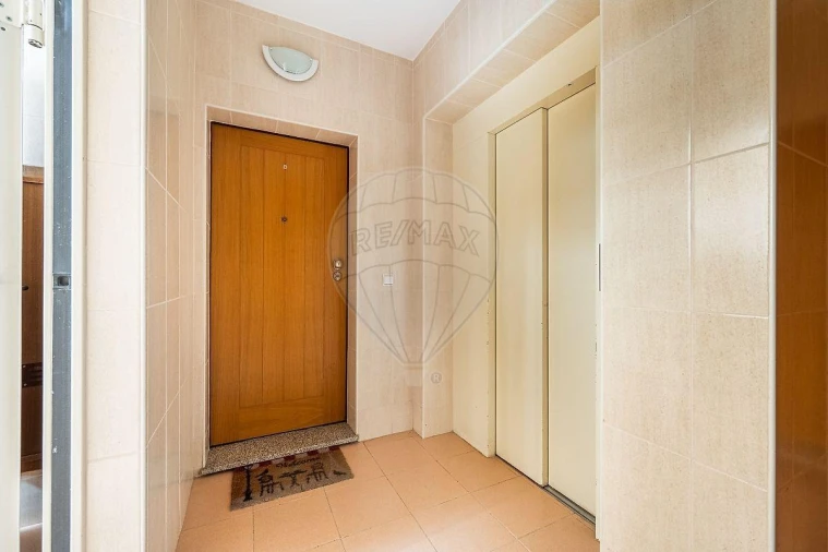 Apartamento T2 para Venda em Cristelos, Boim e Ordem Foto 21