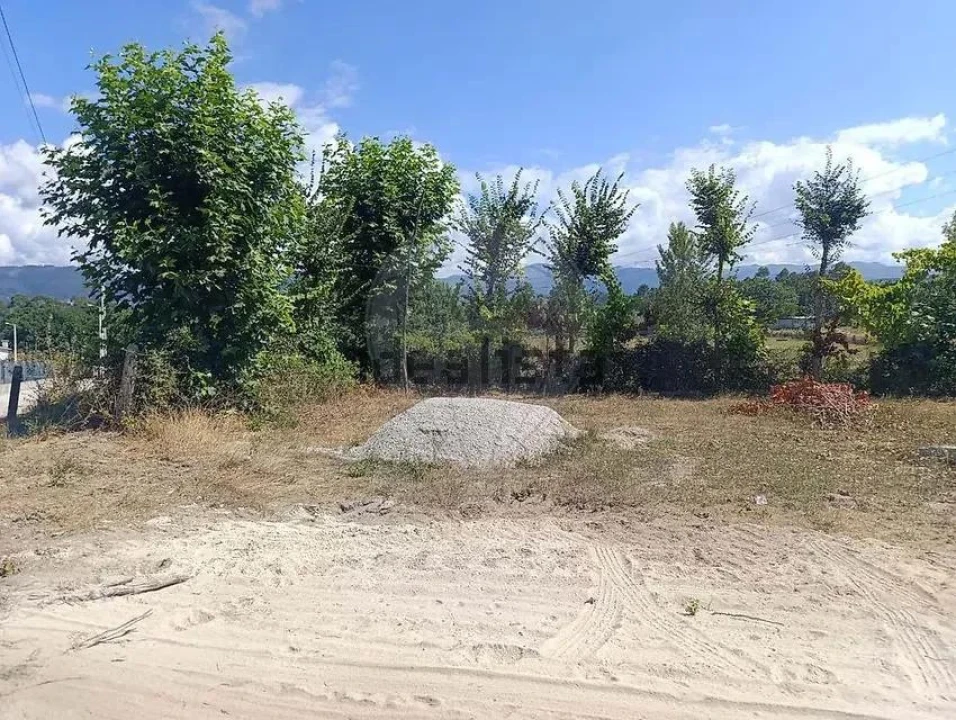 Terreno para Venda em Monsul Foto 1