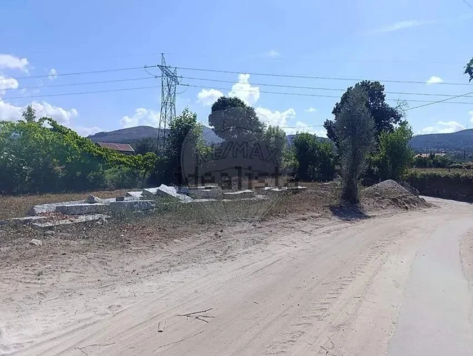 Terreno para Venda em Monsul Foto 3