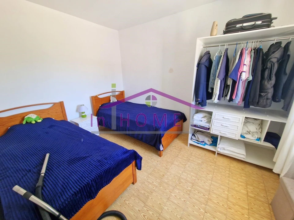 Moradia T7 para Venda em Salir Foto 15