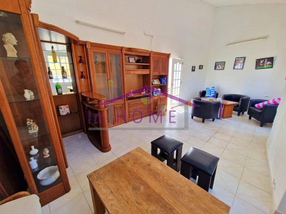 Moradia T7 para Venda em Salir Foto 27