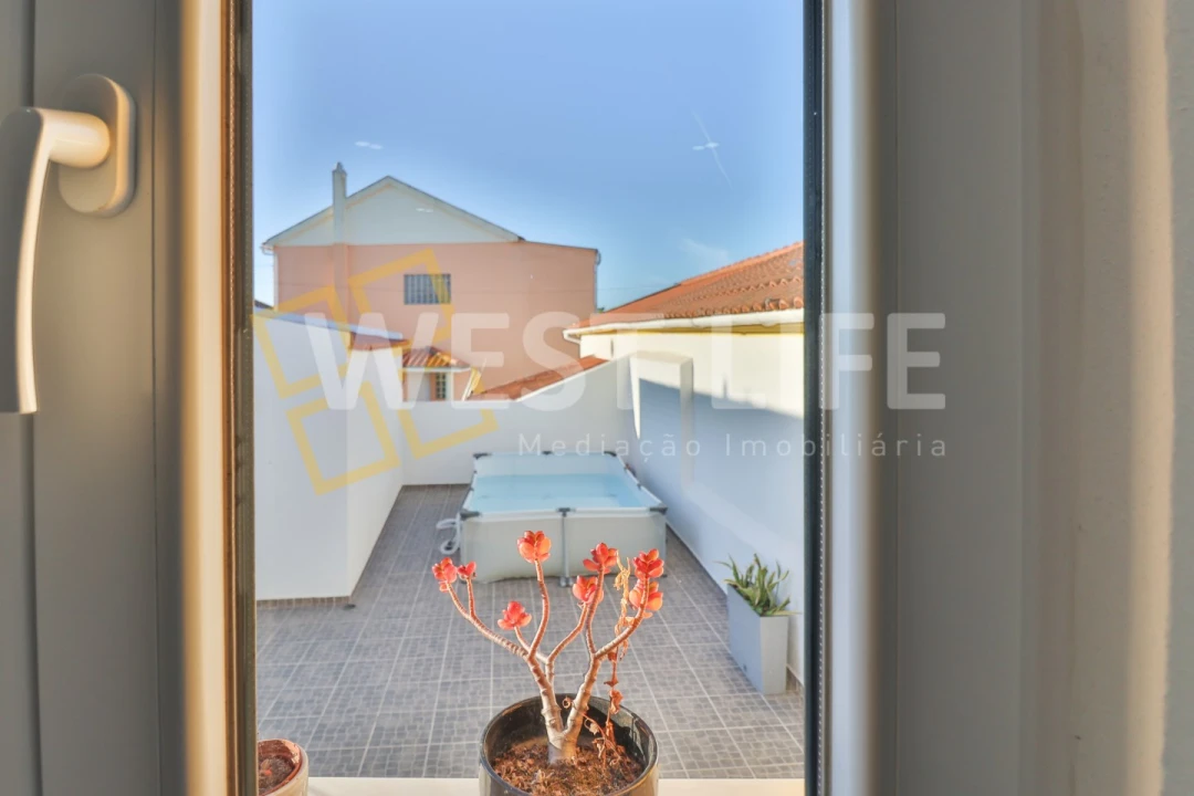 Moradia T3 para Venda em Azueira e Sobral da Abelheira Foto 23