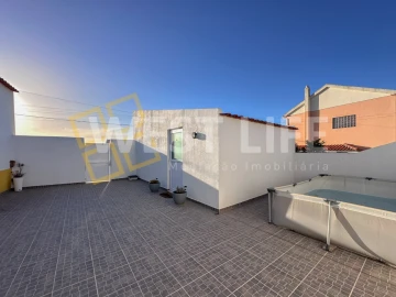 Moradia T3 para Venda em Azueira e Sobral da Abelheira