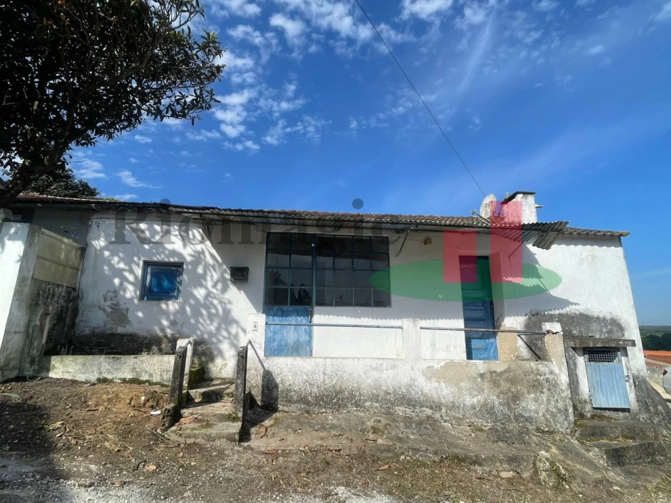 Moradia T2 para Venda em Rio Maior Foto 1