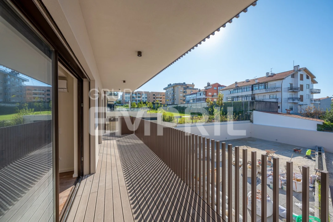 Apartamento T2 para Venda em Canidelo Foto 11
