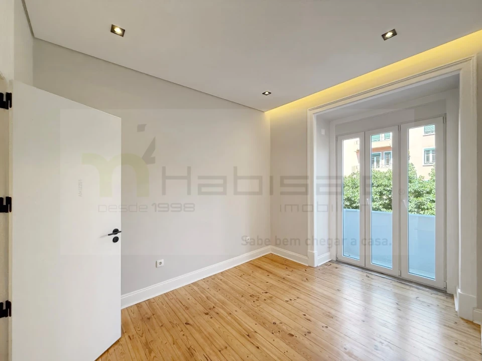 Apartamento T3 para Venda em Areeiro Foto 27
