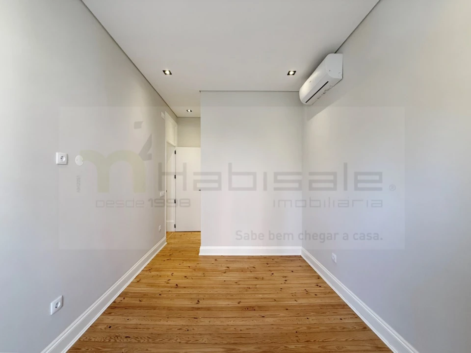 Apartamento T3 para Venda em Areeiro Foto 31