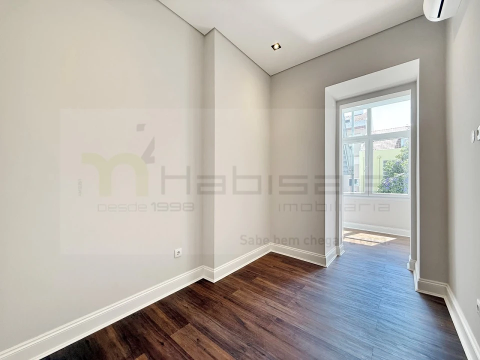 Apartamento T3 para Venda em Areeiro Foto 18