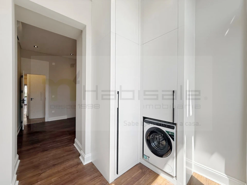 Apartamento T3 para Venda em Areeiro Foto 19