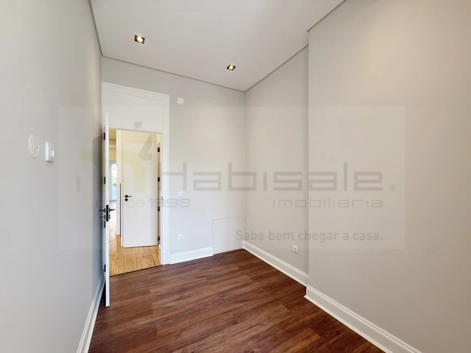 Apartamento T3 para Venda em Areeiro Foto 21