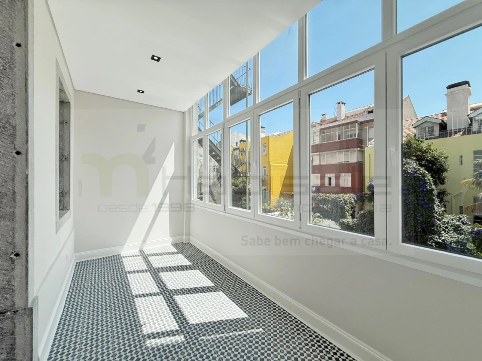 Apartamento T3 para Venda em Areeiro Foto 8