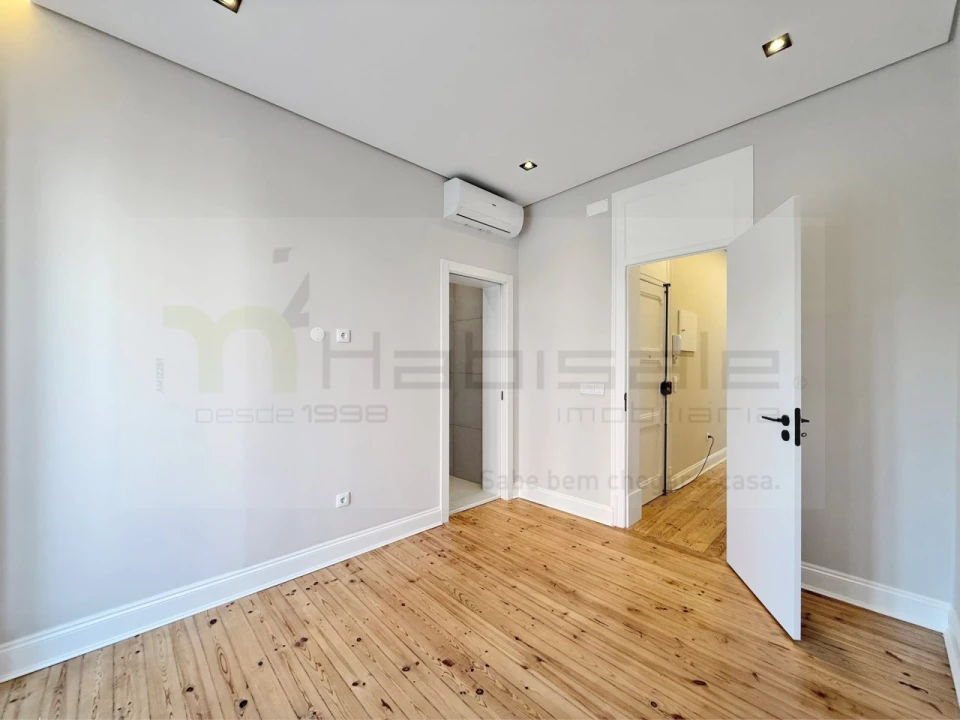 Apartamento T3 para Venda em Areeiro Foto 25