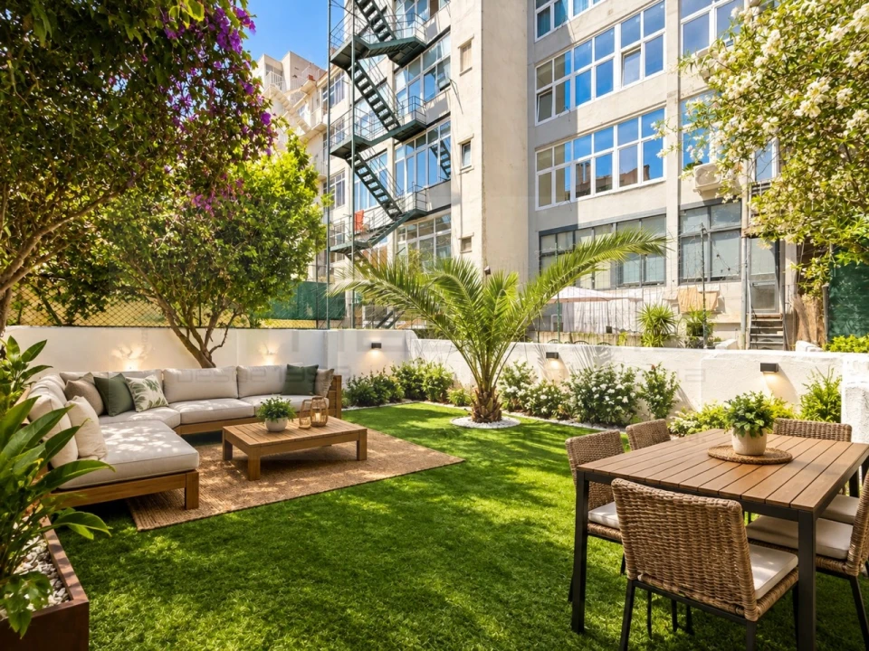 Apartamento T3 para Venda em Areeiro Foto 1