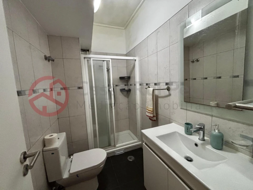 Apartamento T3 para Venda em Laranjeiro e Feijó Foto 21
