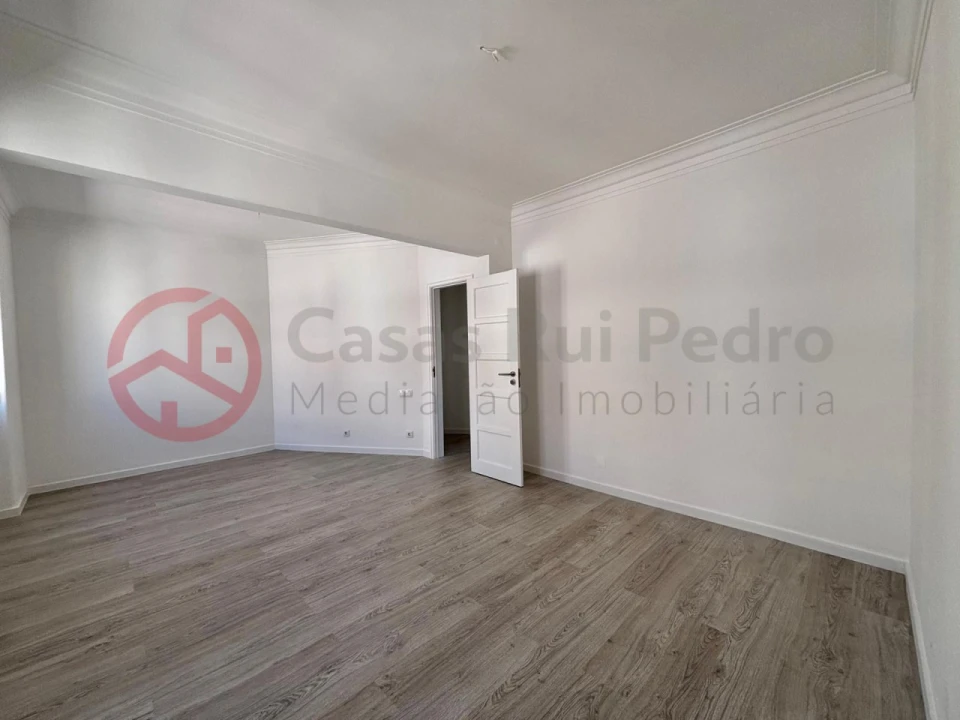 Apartamento T2 para Venda em São Vicente Foto 9
