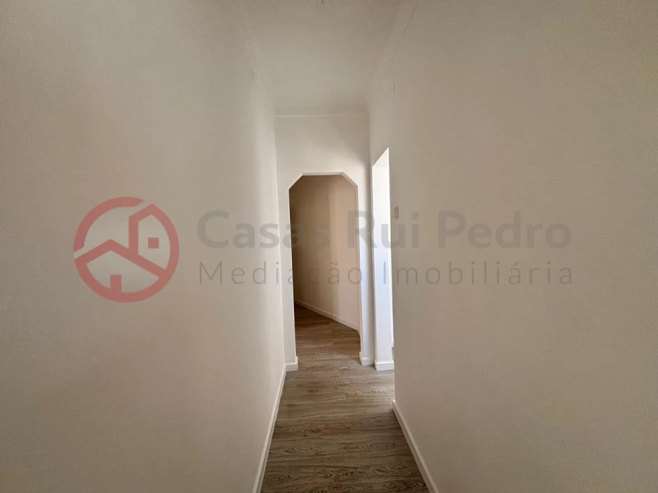 Apartamento T2 para Venda em São Vicente Foto 12