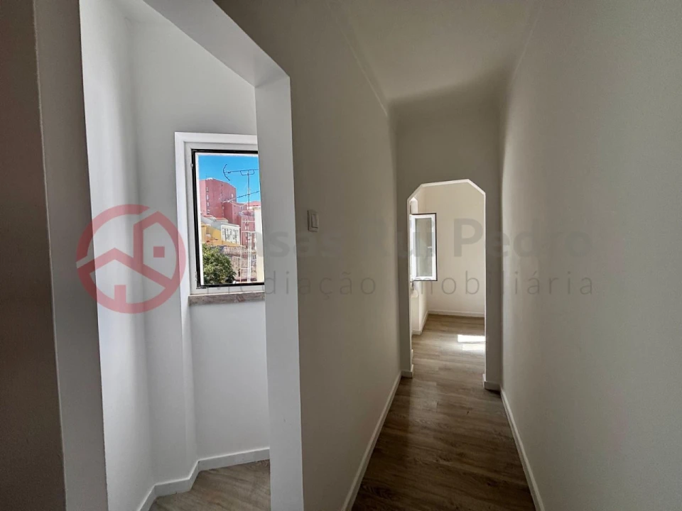 Apartamento T2 para Venda em São Vicente Foto 18