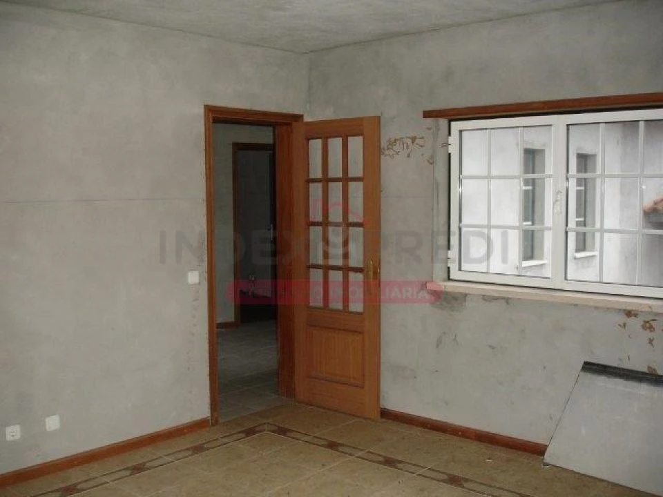 Moradia T4 para Venda em Cadima Foto 8